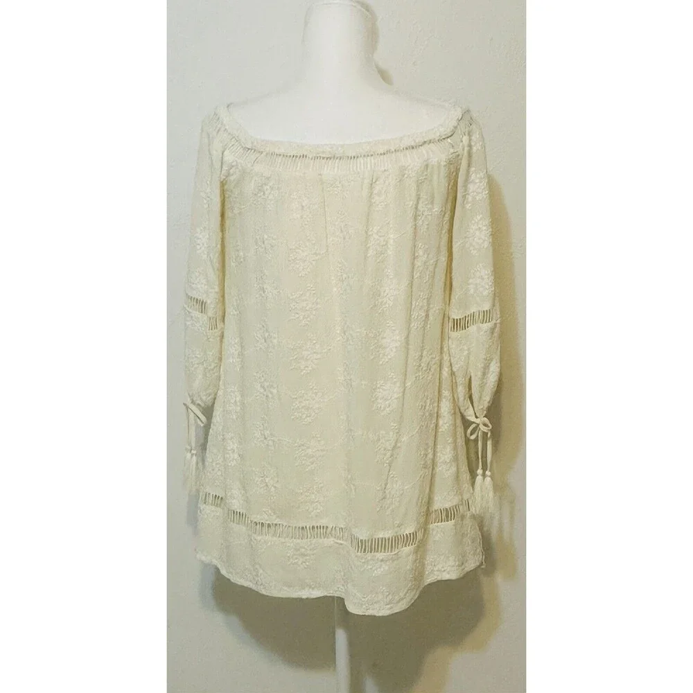 ASTR The Label Women Size XS Embroidered Floral Lined Mini Dress Boho